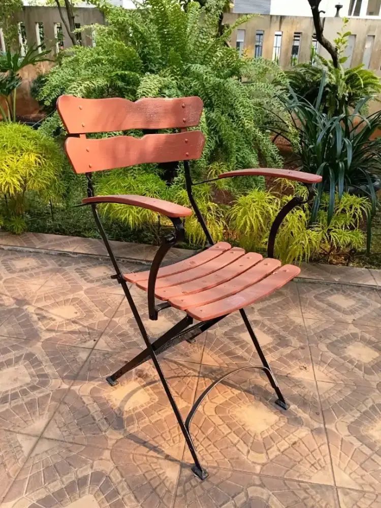 Set Meja Kursi Taman