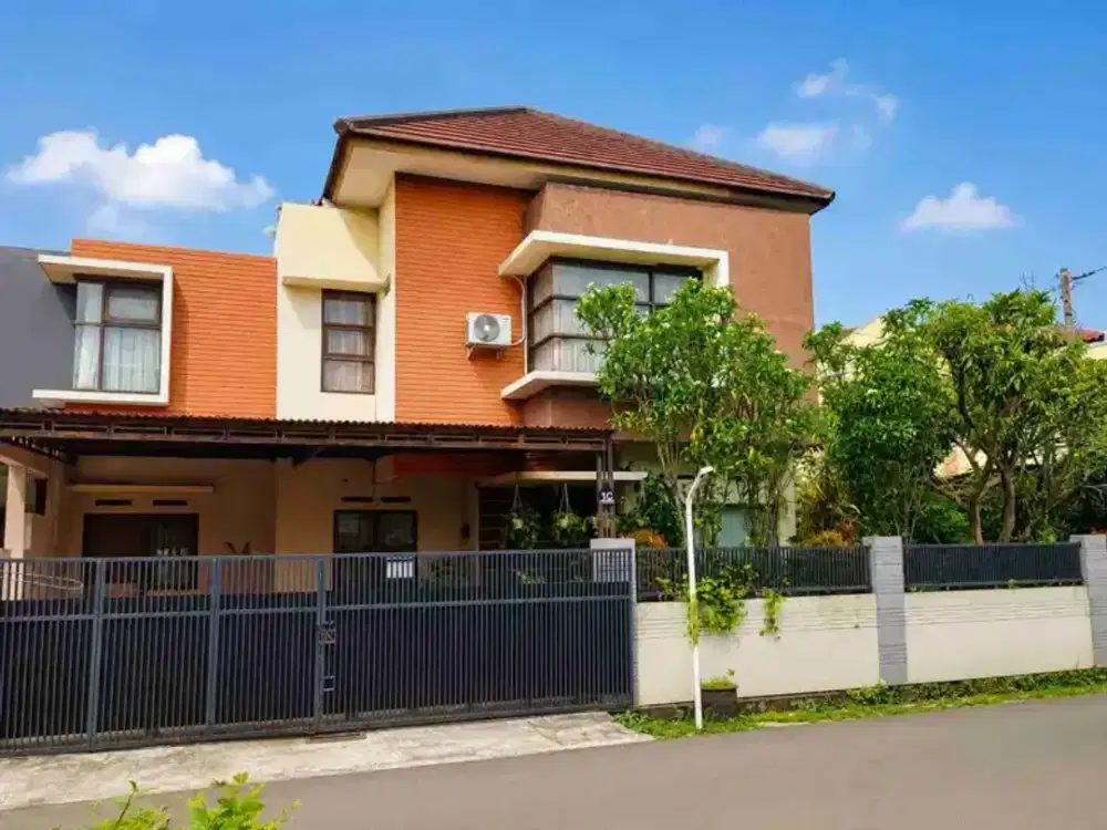 Rumah Hook Terawat di Area Arcamanik Dkt Griya Lokasi Strategis Dekat Pusat Kuliner di Antapani Bandung