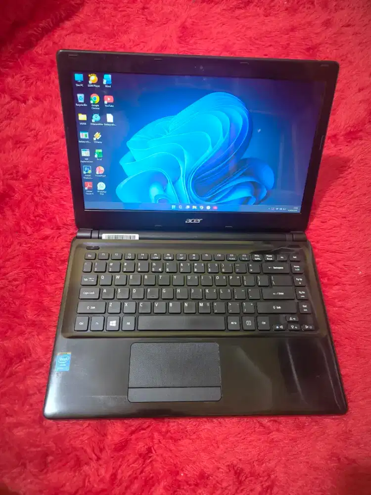 DIJUAL LAPTOP ACER ASLIRE E1-472 SLIM,KENCENG.CORE I5 GEN 4,RAM 8 GB