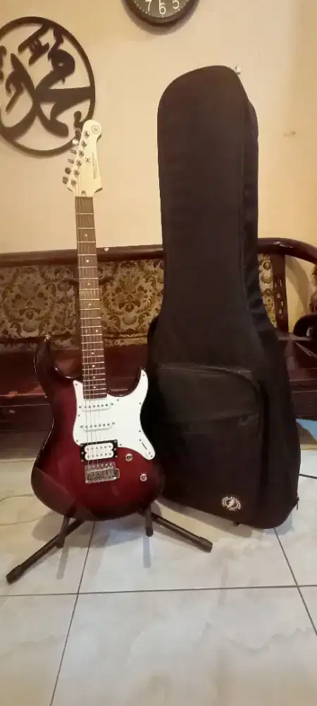 Gitar listrik Yamaha Pacifica 112V Free kabel dan Free gigbag