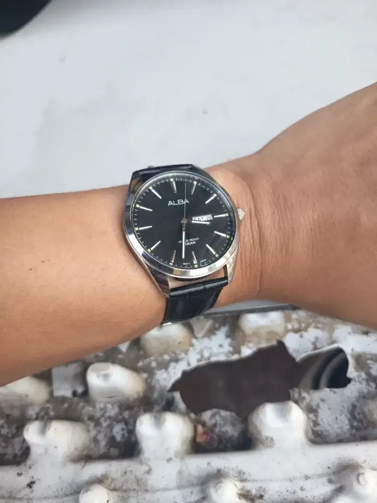 Jam tangan pria alba