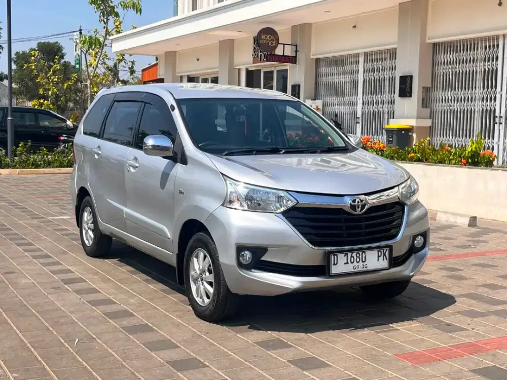 Toyota grand avanza g 1.5 manual 2015 DP 8 jt