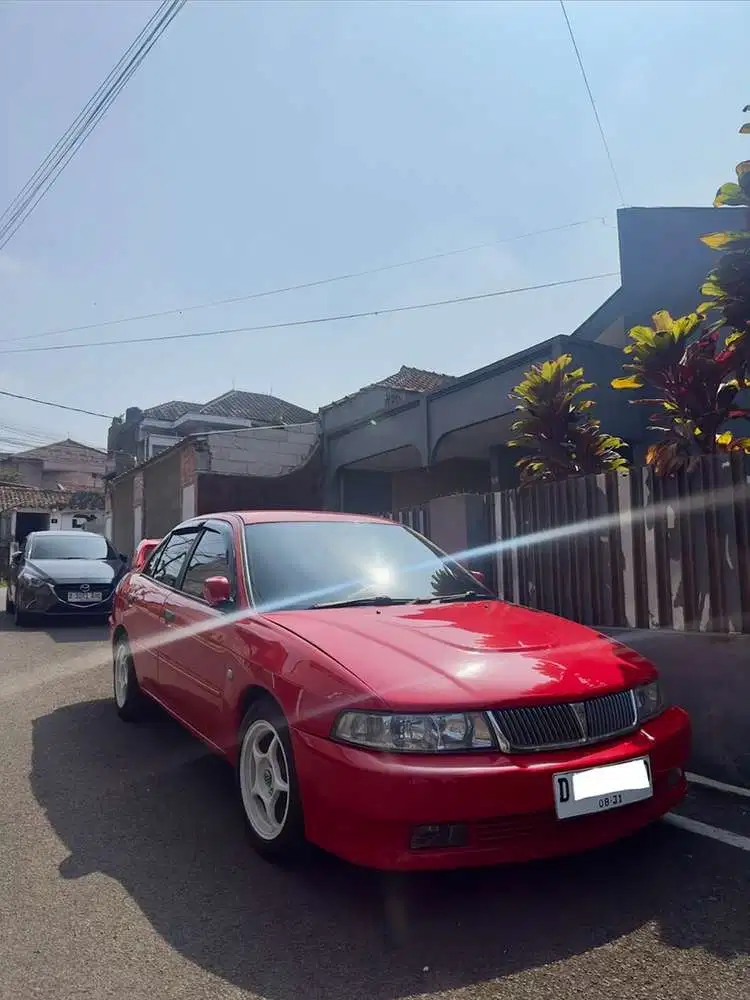 Mitsubishi Lancer 2002 Bensin