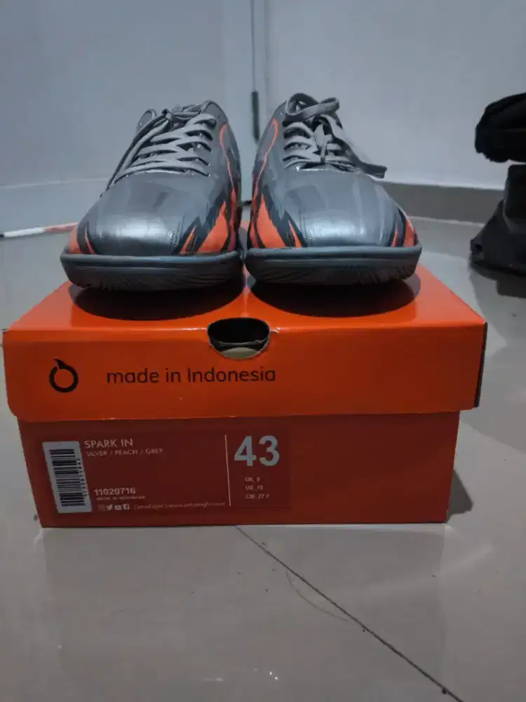 Sepatu Futsal Bekas seperti Baru