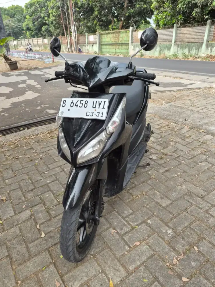 Dijual Honda Vario karbu tahun 2011 surat lengkap