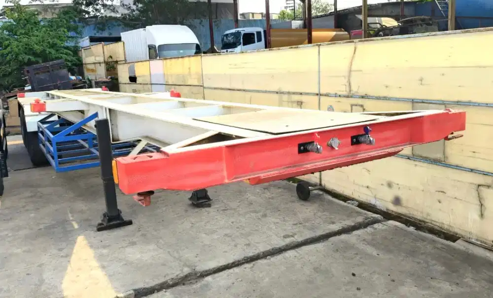 Buntut Trailer rangka BARU 40 feet 3axel Isuzu Giga 4x2 Hino ranger