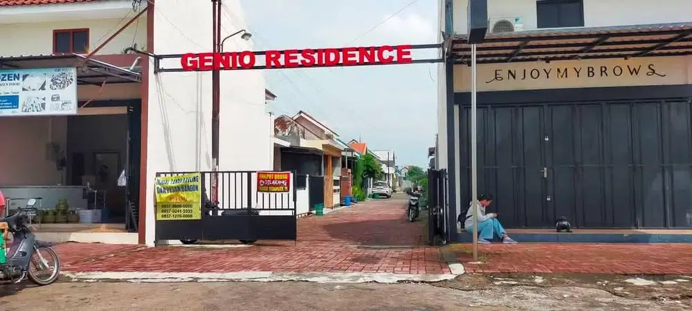 Perumahan Padat Penduduk, Akses mudah. Dekat UMS, Bs KPR