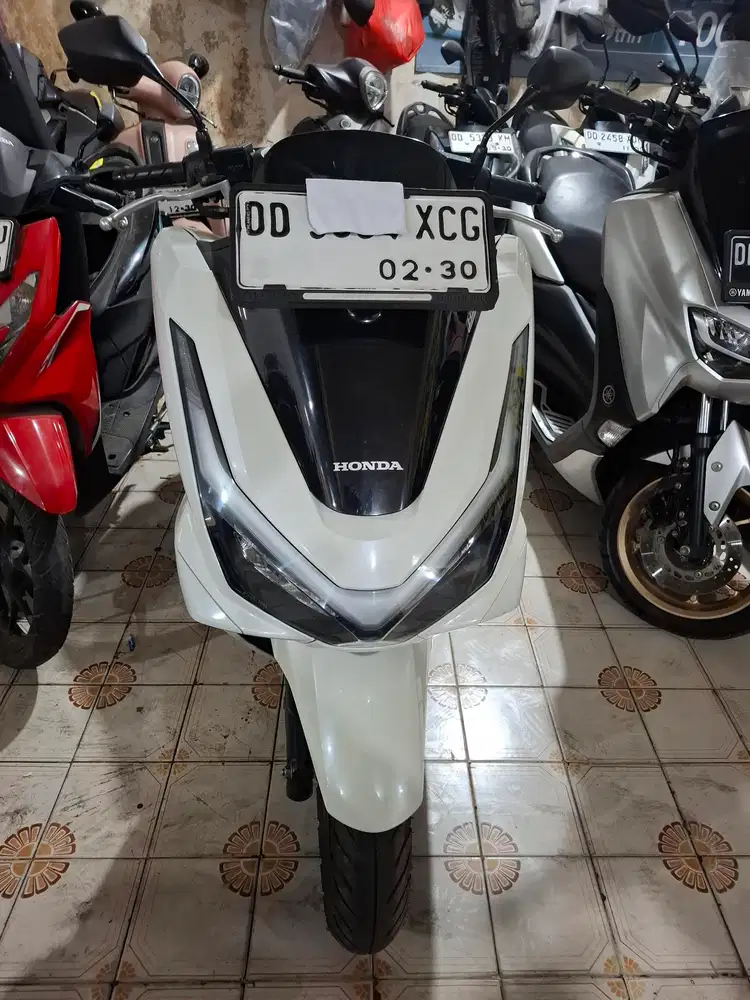 Honda Pcx 160cc 2025 Putih Abs