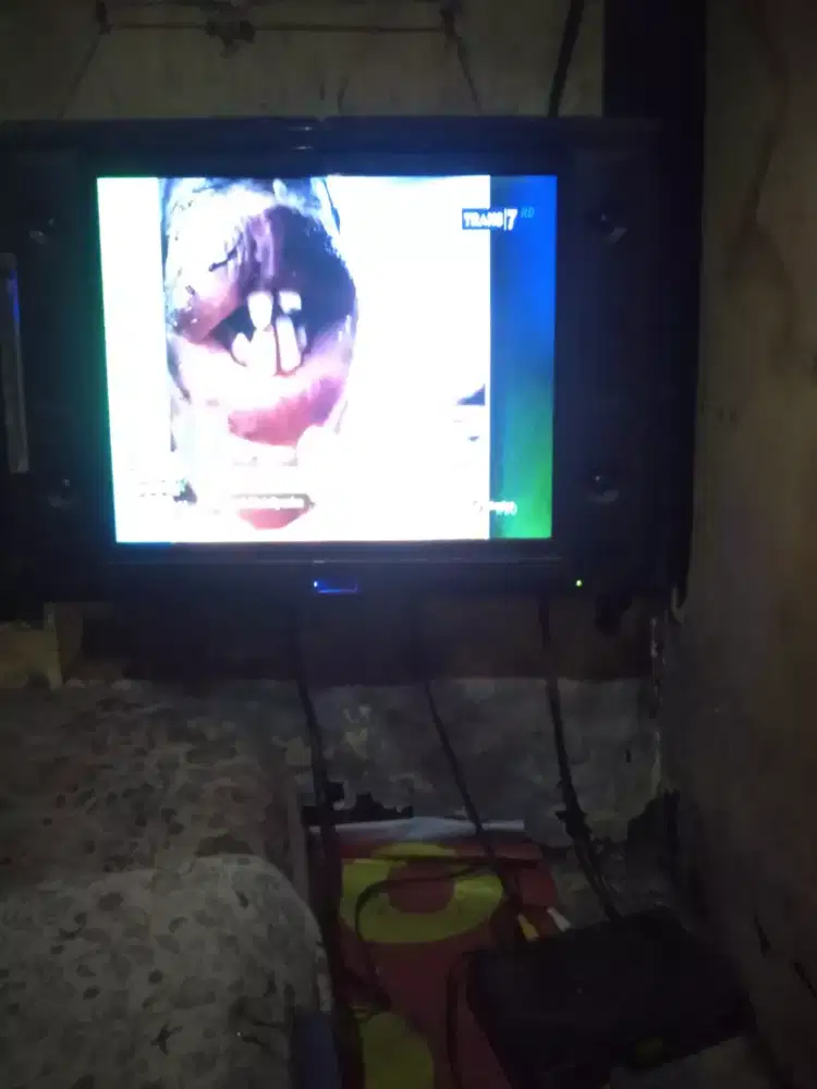 Dijual cepat bundle TV LED dan STB