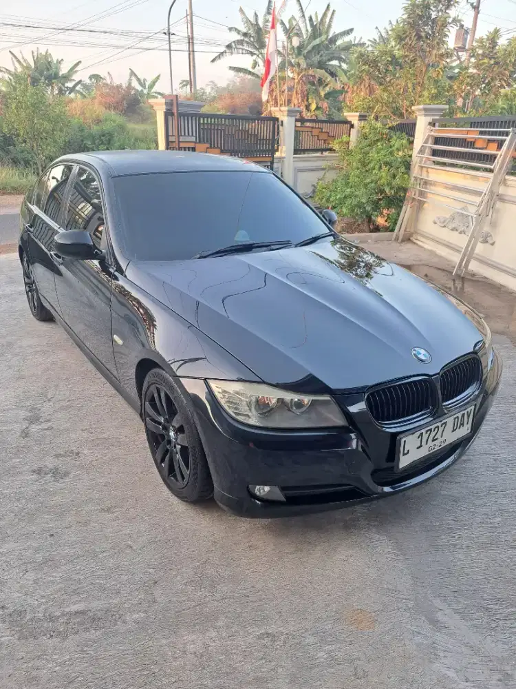 BMW 320i E90 TAHUN 2011