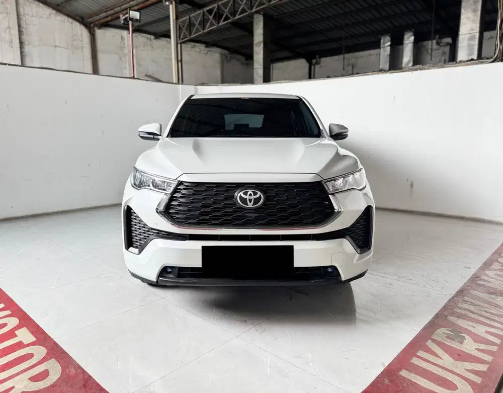 Toyota Innova Zenix V 2.0 At km 40 rb
