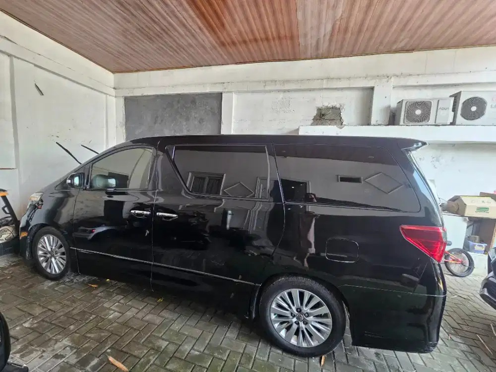 Dijual mobil alfard tahun 2013