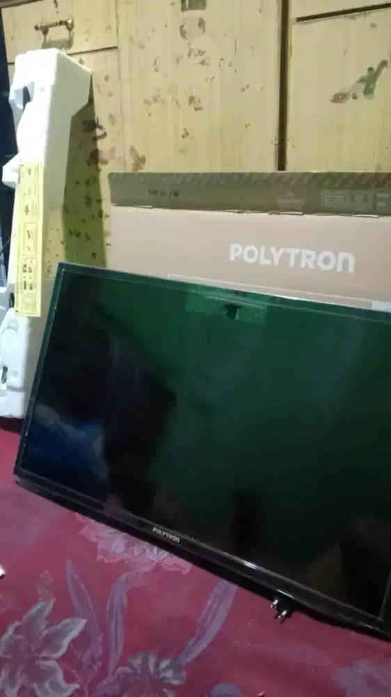 Tv led polytron baru 32 inch