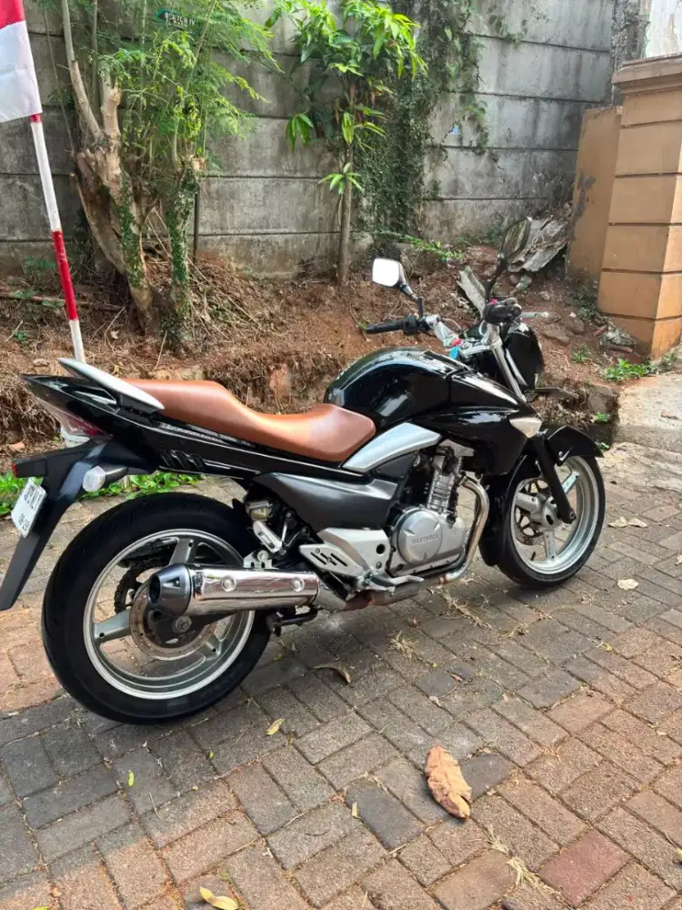 Jual suzuki inazuma mulus