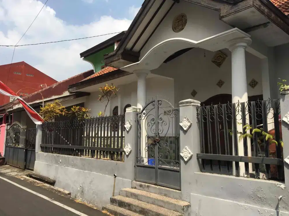 Dijual Cepat Potensi Rumah Kos di Terusan Sigura-gura Malang