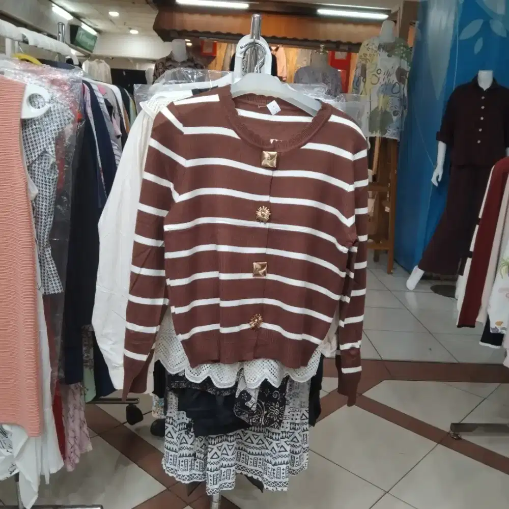 Dijual baju bahan rajut