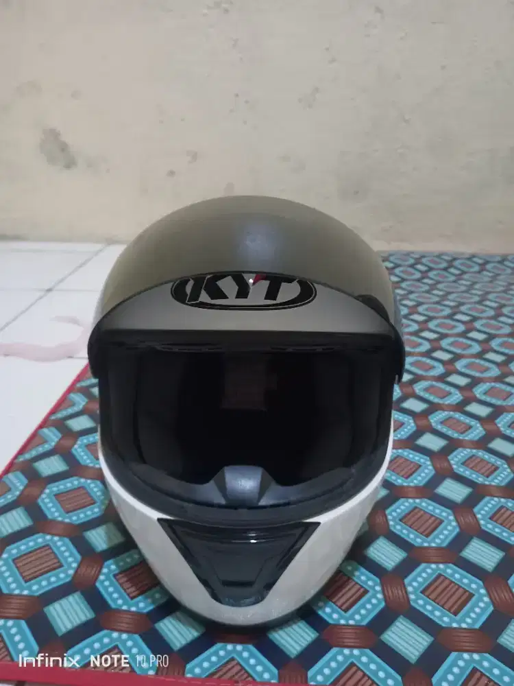 Helmt kyto R10 putih mulus