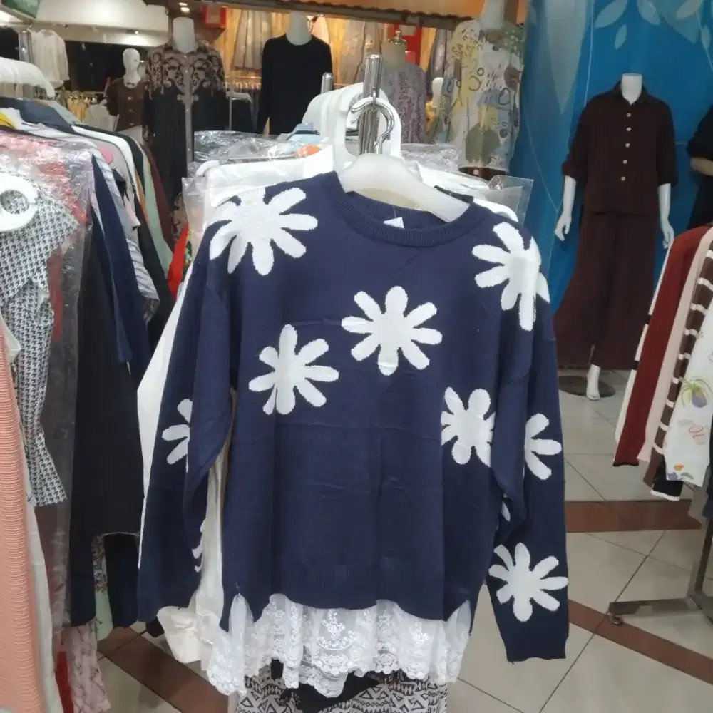 Di jual baju bahan rajutan