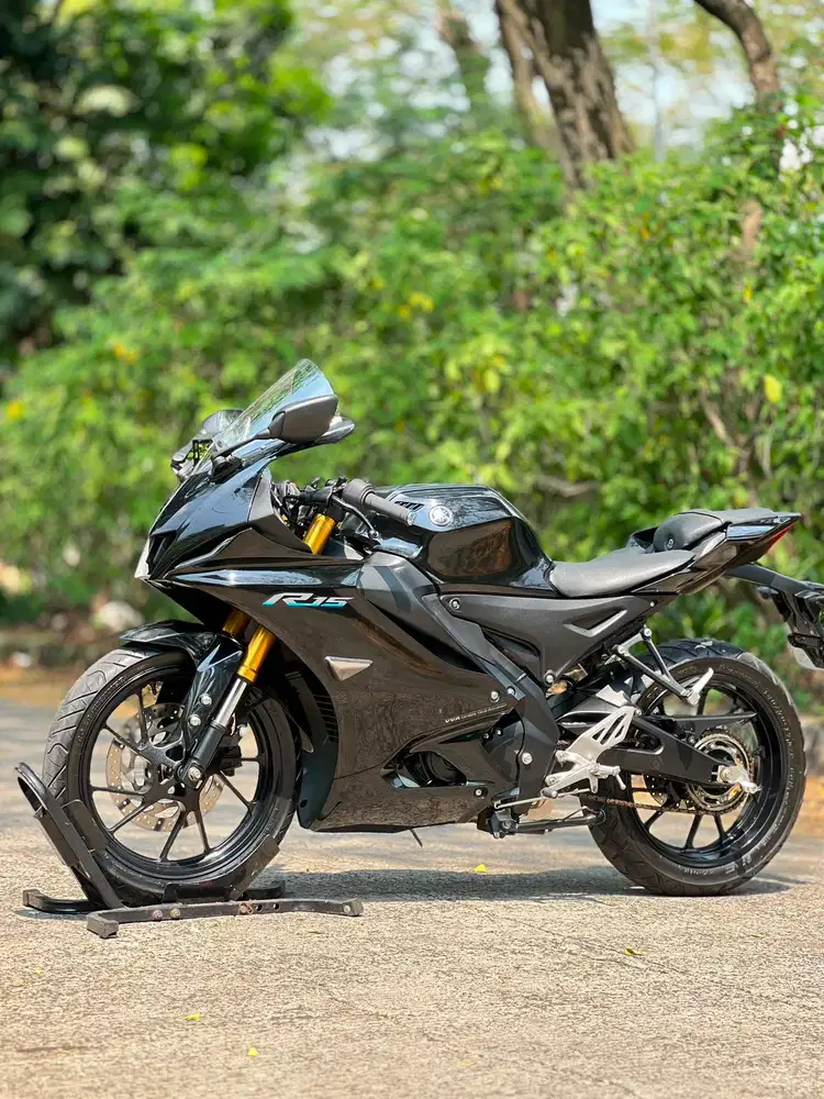 YAMAHA YZF R15 V4 BLACK 2022 KM LOW PAJAK HIDUP SIAP GAS