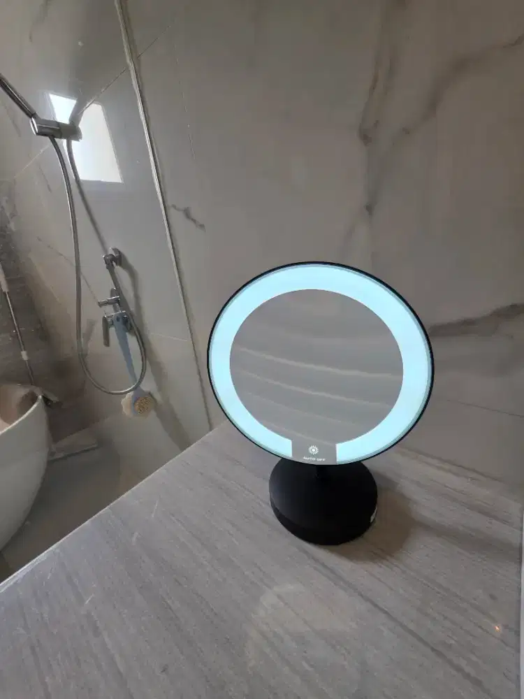 LEd standing mirror JVD