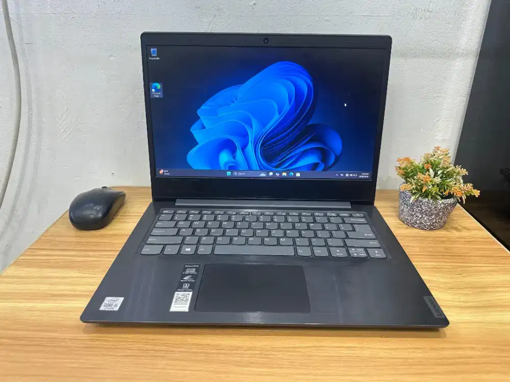 Lenovo Ideapad S145
Core i5-1035G4/RAM 8GB SSD 256Gb
Display 14 Win 11