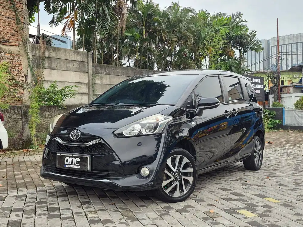 Sienta v 1.5 At 2019 ( Istimewa )