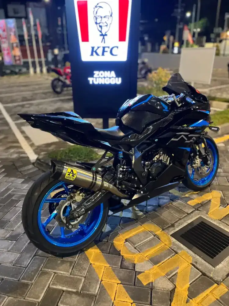 HONDA CBR 250 RR