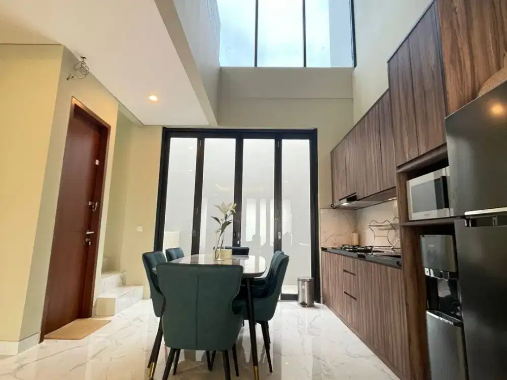 Dijual BU , Rumah 3 Lantai + Rooftop Bebas Banjir di Pulomas, Jakarta Timur