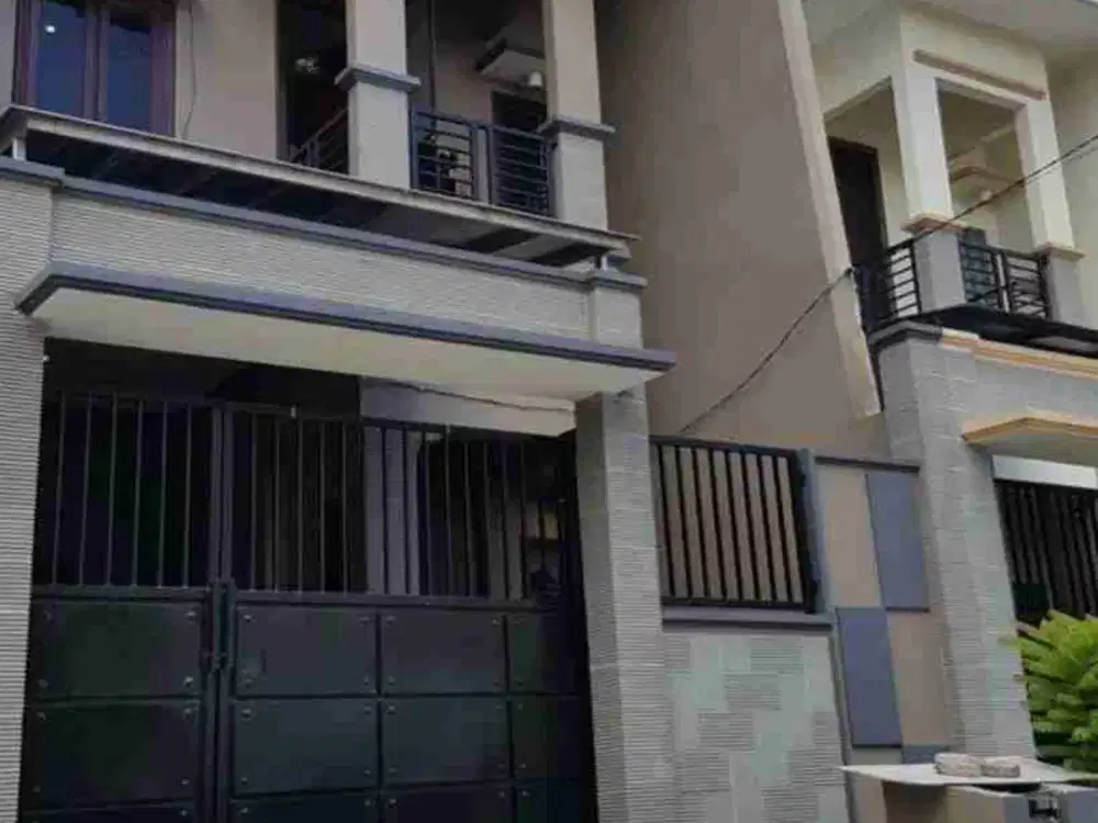 Dijual Rumah Bagus, Harga Jauh Dibawah Pasaran, Di Mulyosari Prima 2 Lantai