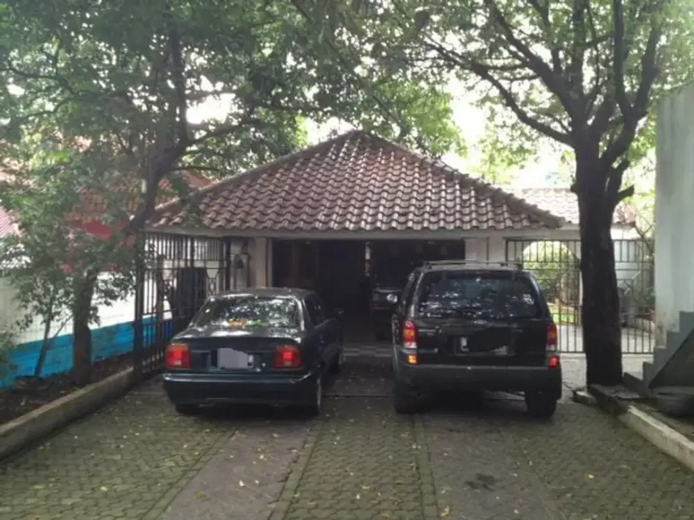 Rumah besar di cipete kebayoran baru jakarta selatan