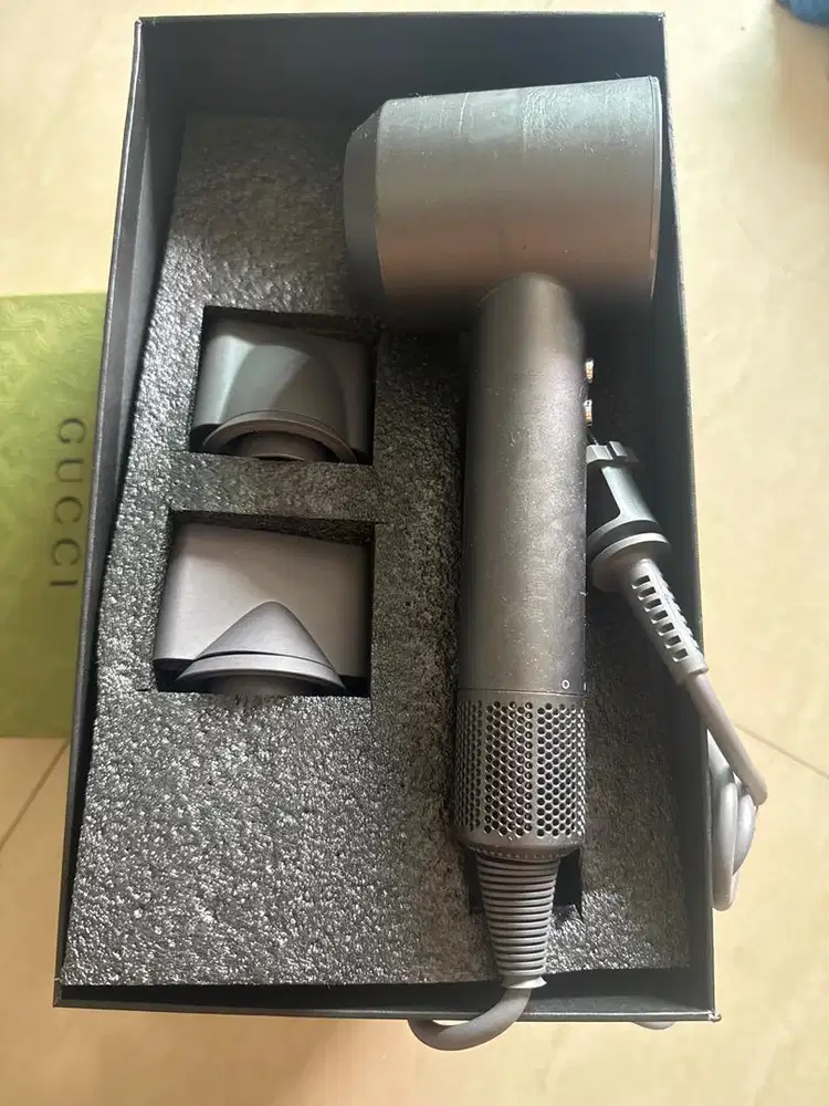 di jual hair dryer like Dyson barang berfungsi dengan