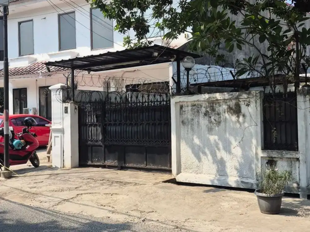 DIJUAL RUMAH DAERAH JALAN MANUNGGAL JUANG CIPETE SELATAN JAKARTA SELATAN