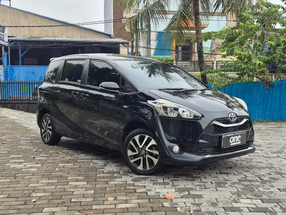Sienta v 1.5 At 2019 ( Istimewa )