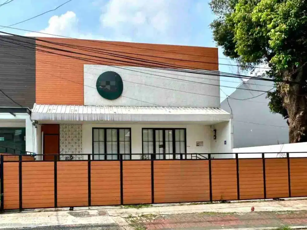 Disewakan Tempat Usaha Raya Setiabudi Cocok Klinik Cafe Parkir 8 Mobil