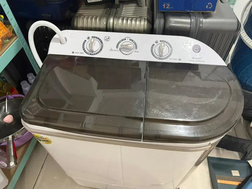 Mesin Cuci 2 Tabung Mini. Barang Bagus lokasi di greenbay