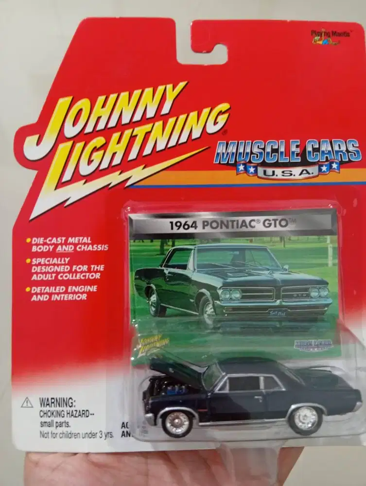 Johnny Lightning Muscle Cars USA Series 1964 Pontiac GTO Black 204-02