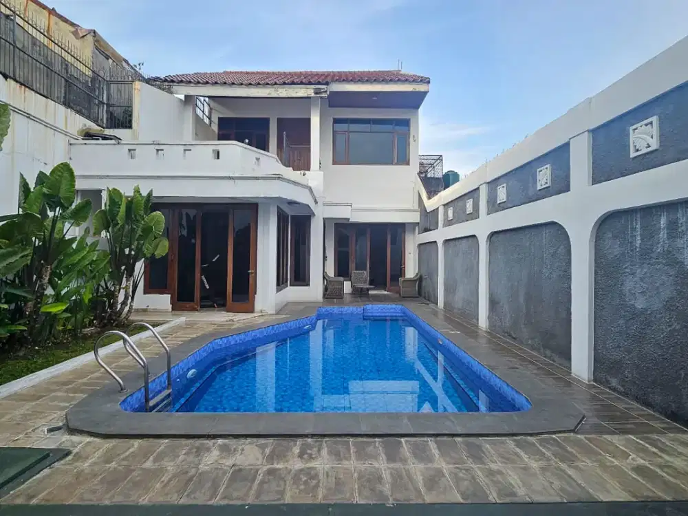 Dijual Rumah Siap Huni Lokasi Sangat Strategis Di Jl. Bunga Melati, Cipete, Jakarta Selatan