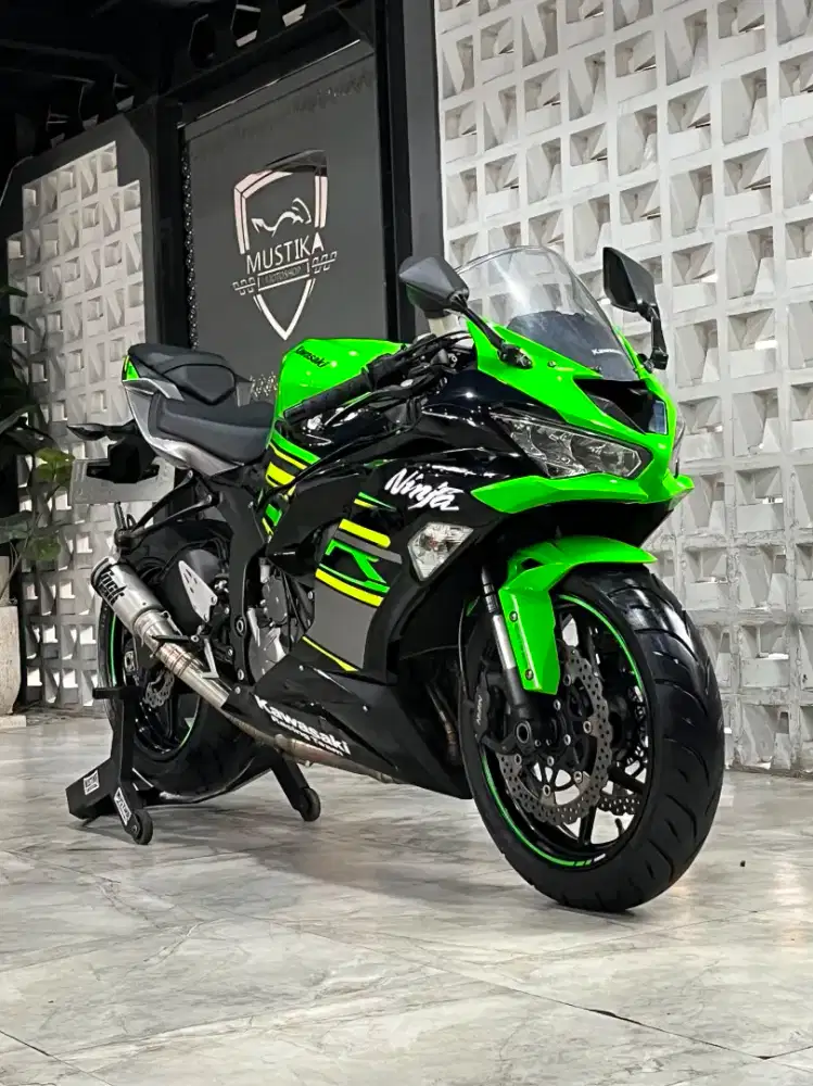 Km 15rb‼️Kawasaki ZX-6R 2018 PMK 2019. DANNY Mustika Motor Sulfat