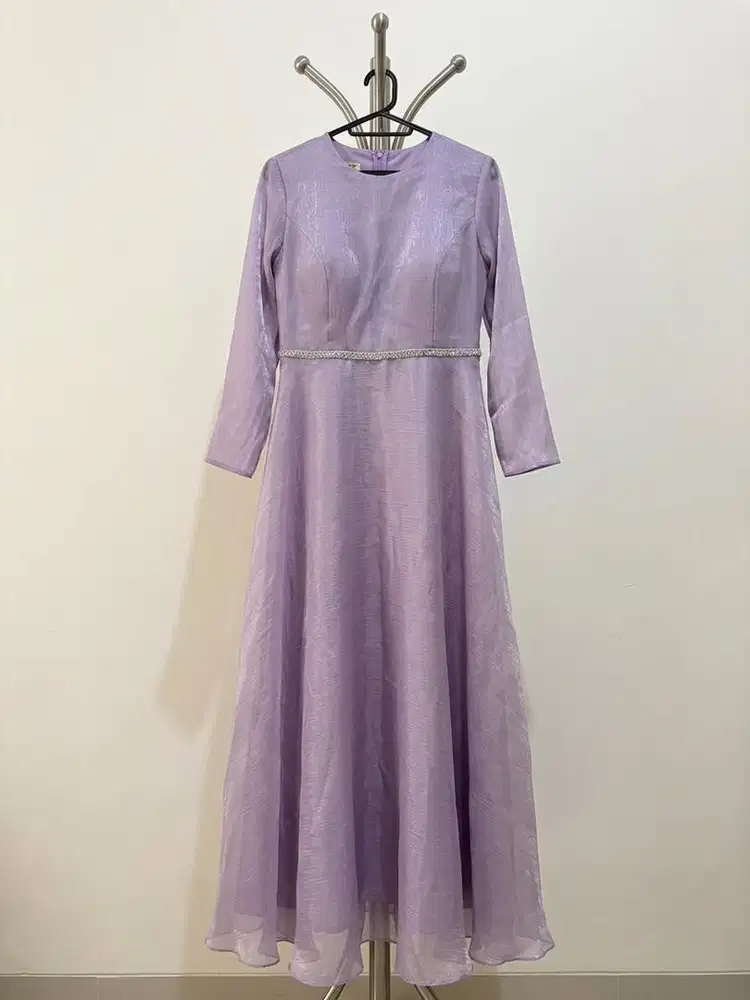 Gaun Pesta Maxi Shimmer Ungu Lila Size 48 Mulus⁠