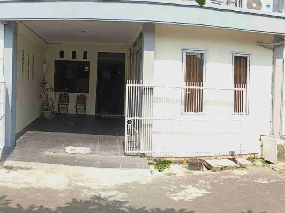 Dijual Rumah Siap Huni  dekat Tol Alam Sutera di Duta Bintaro