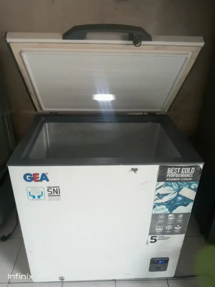 FREZER BOX 210LITER ( GEA )