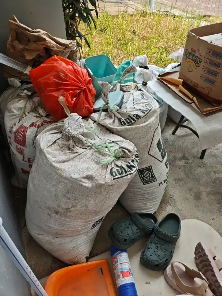 Material pasir bekas renovasi