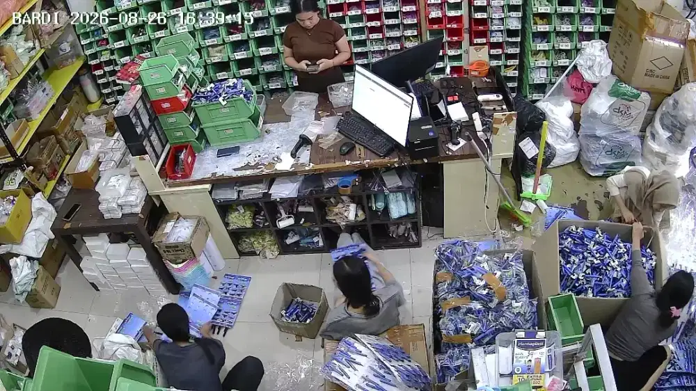 Di cari pekerja perempuan bagian packing picking online shop