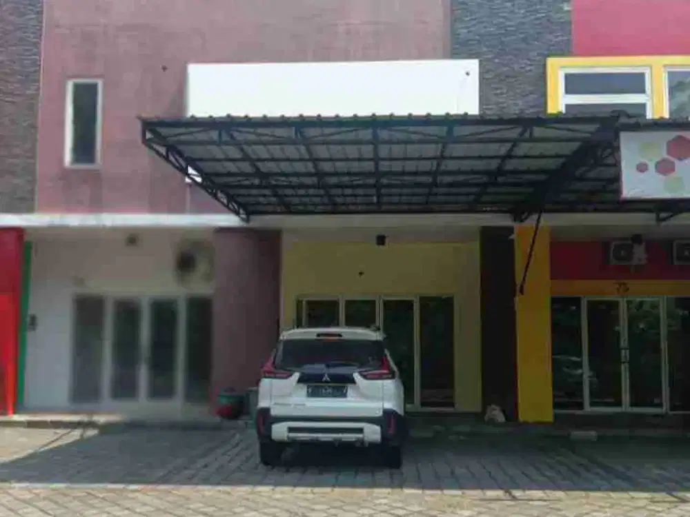 pertokoan dan perkantoran dekat pintu TOL di kahuripan kota sidoarjo