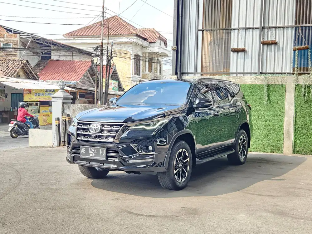 Fortuner GR 2.4 tahun 2021 Facelift matic diesel