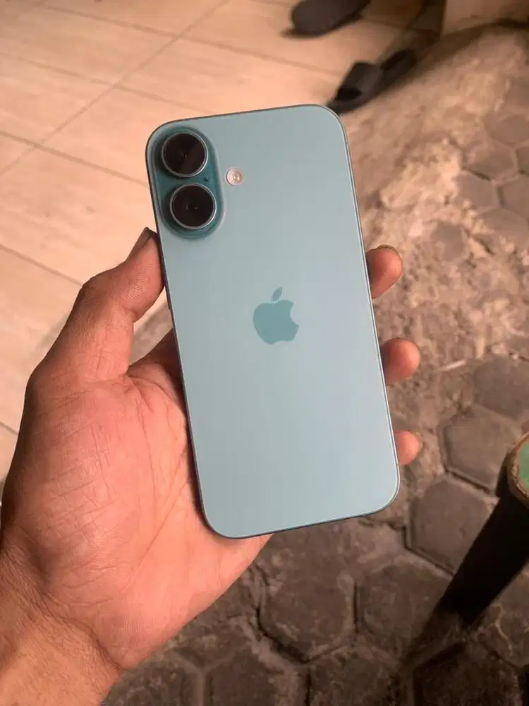 iPhone 16 Resmi iBox