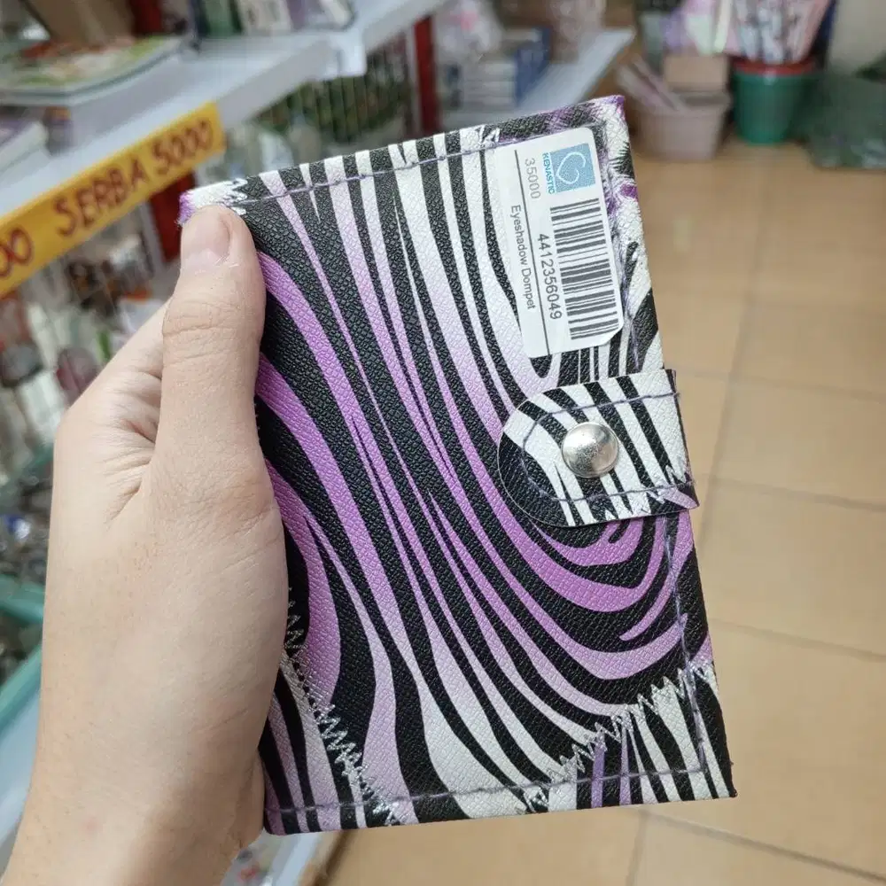 EYESHADOW DOMPET – COMPACT & PRAKTIS