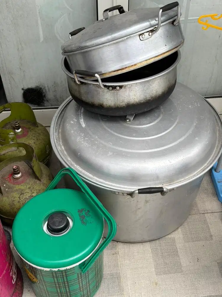 Perlengkapan Resto Piring Gelas Mangkok Dandang