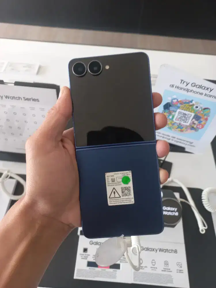 Samsung Galaxy Z Flip7