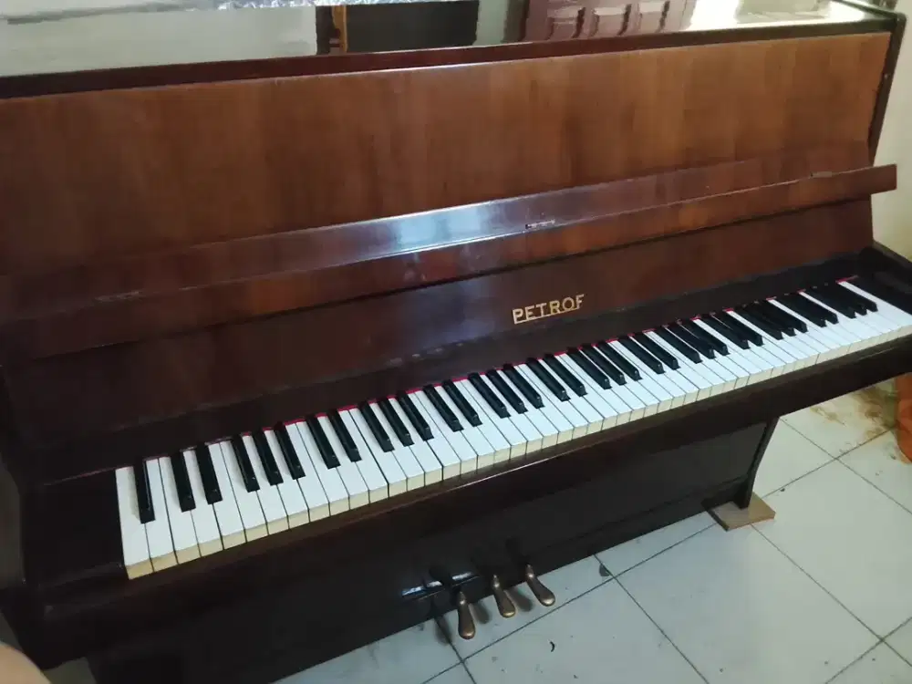 JUAL PIANO PETROF